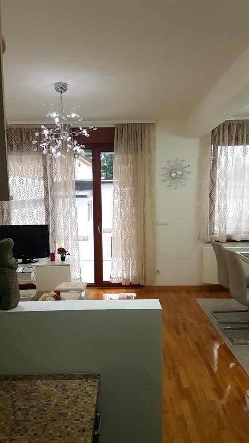 Apartment Joy Belgrad Exteriör bild