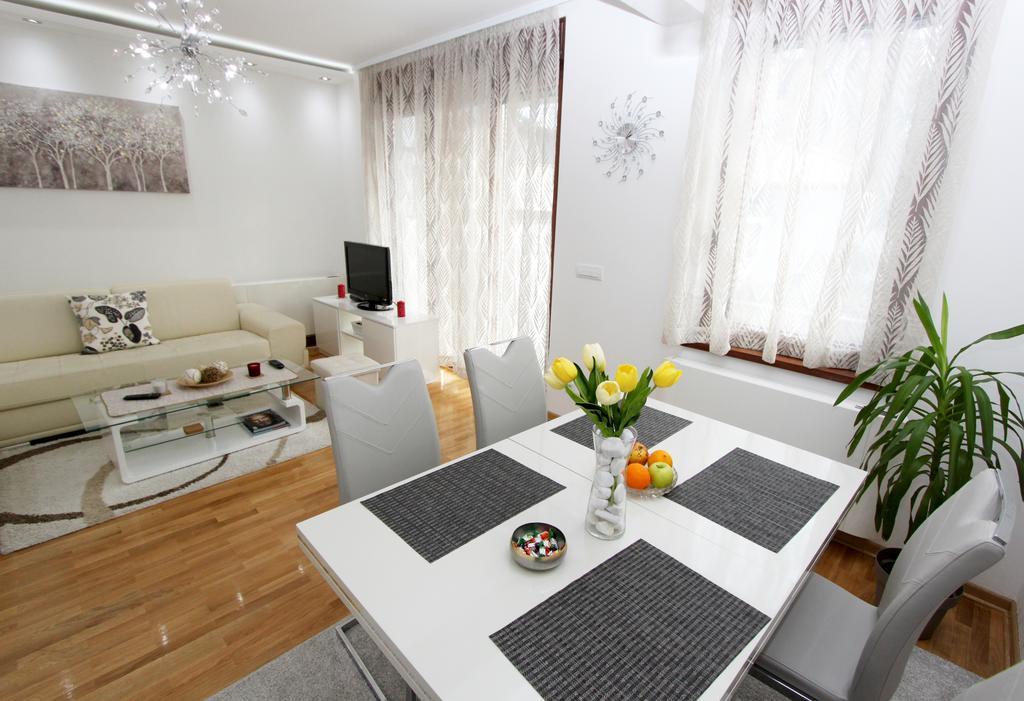 Apartment Joy Belgrad Exteriör bild